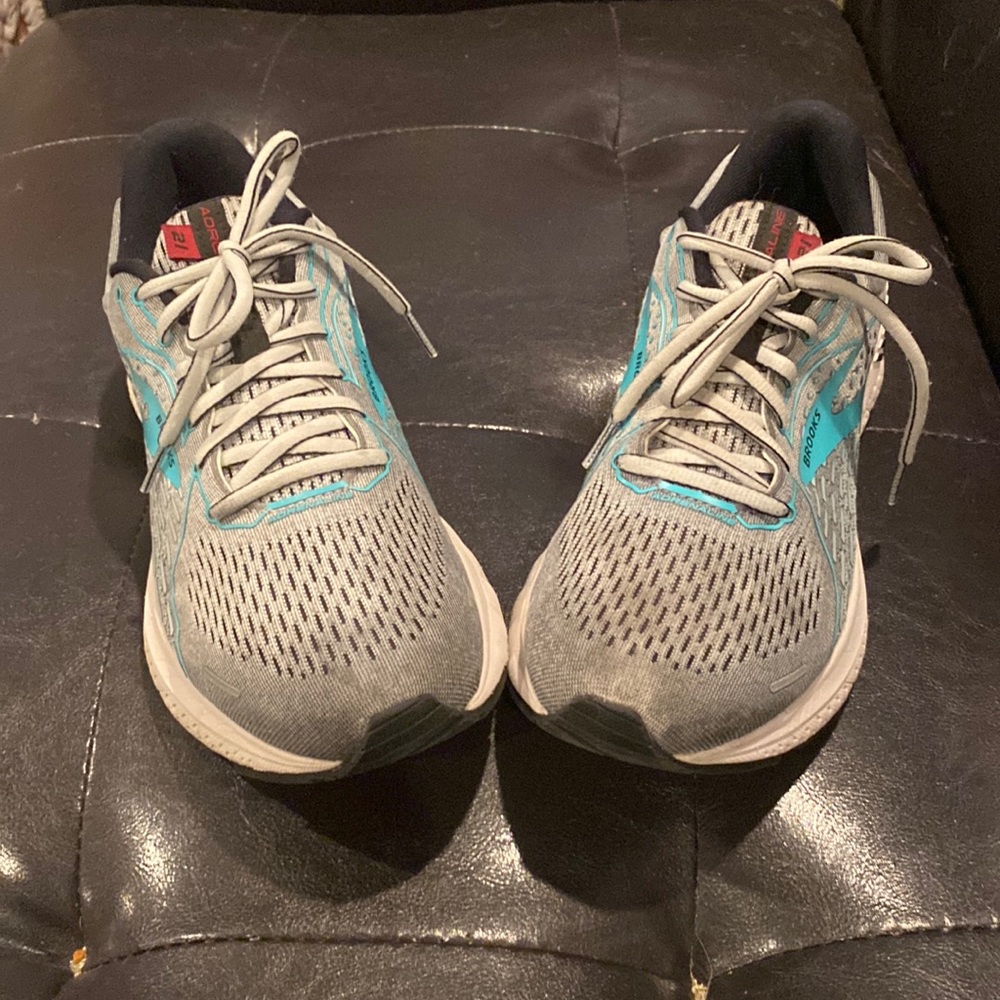 Brooks Women’s Gray and Blue Adrenaline Athletic Shoes 10